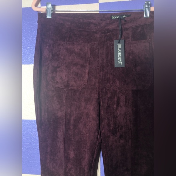 NEW Blank NYC Faux Suede Mini Flare Pocket Pants in Bordeaux - Size 30 - Picture 4 of 9